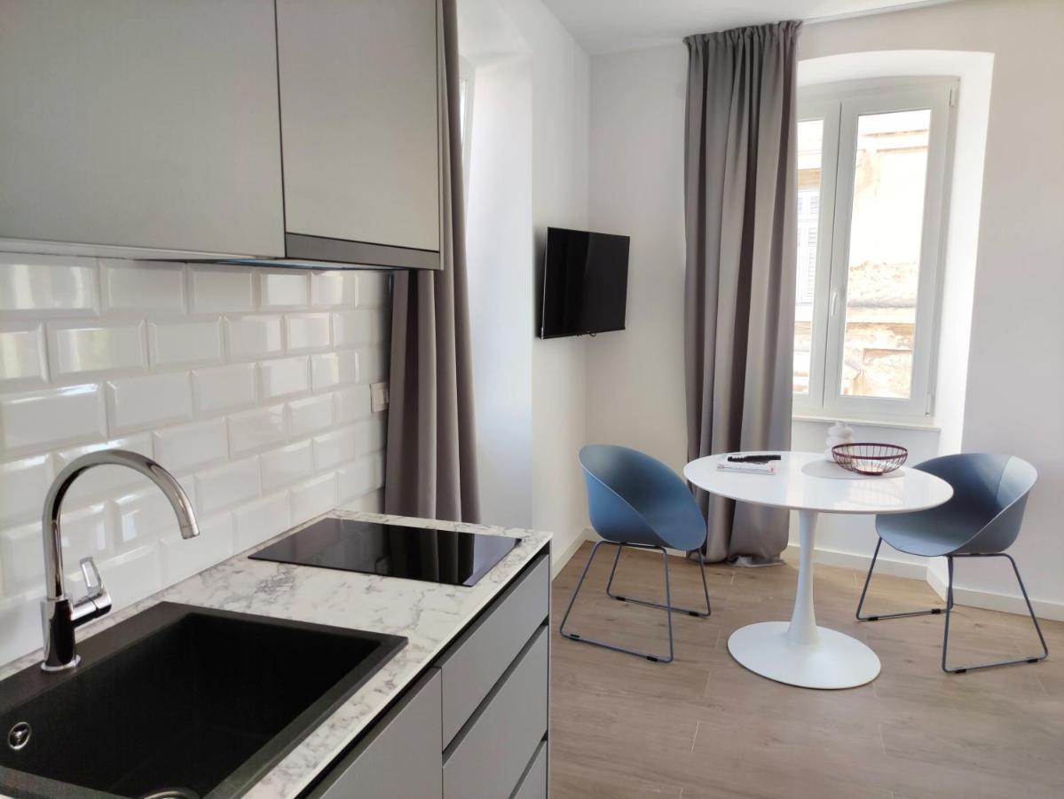 Nik Studio Apartments Pula Buitenkant foto